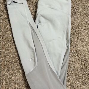ALO Yoga Light Gray Leggings